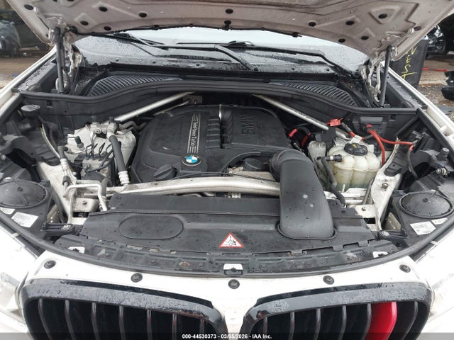 2016 BMW X5 5UXKR0C51G0S88500 Photo 9