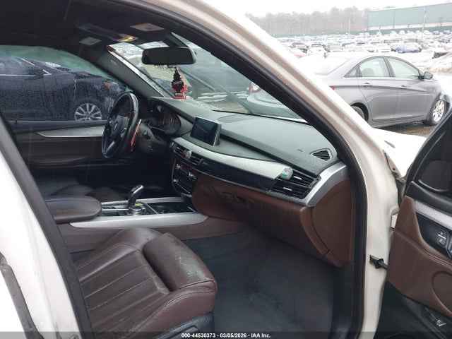 2016 BMW X5 5UXKR0C51G0S88500 Photo 4