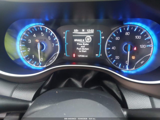 44530422 :رقم المزاد ، 2C4RC1DGXHR516296 vin ، 2017 Chrysler Pacifica Touring مزاد بيع