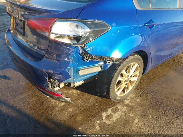 2017 KIA FORTE 3KPFL4A7XHE055837 Photo 5