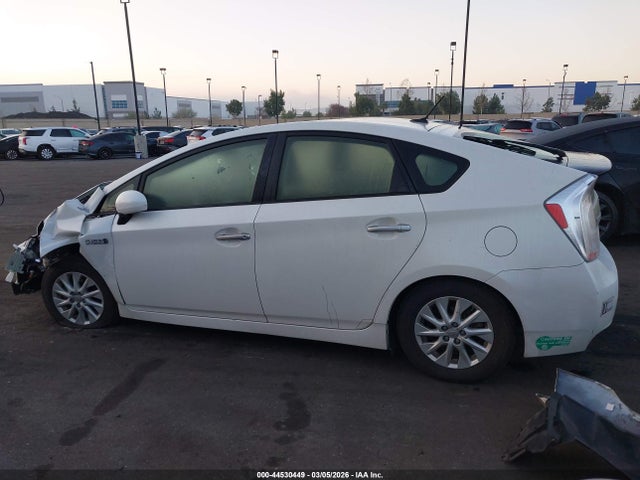 Toyota PRIUS PLUG-IN 2015 JTDKN3DP4F3068084 Image 15