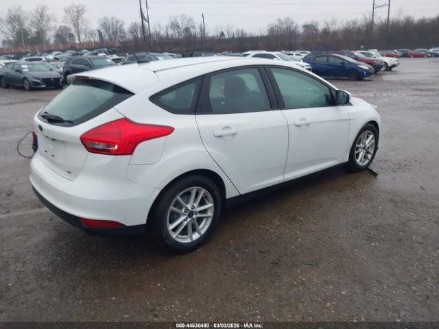 Ford FOCUS SE 2015 1FADP3K21FL249899 Image 4