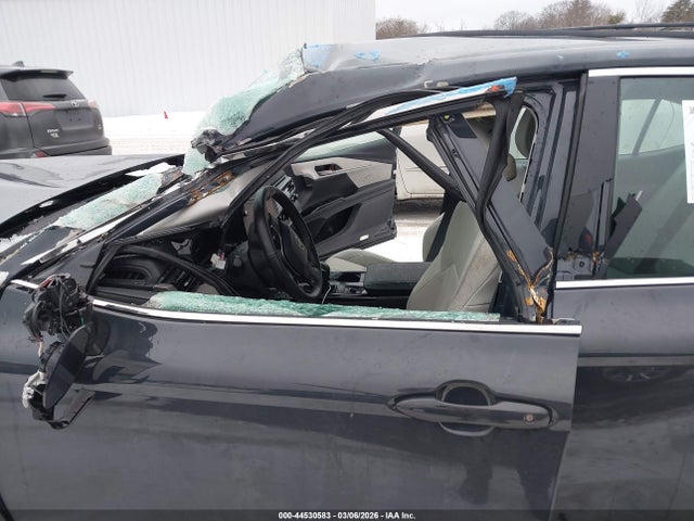Toyota CAMRY XLE 2025 4T1DBADK8SU538210 Image 12