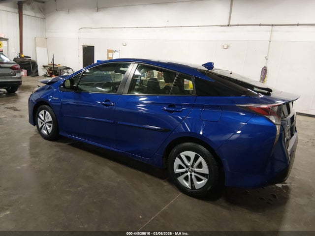 2018 TOYOTA PRIUS JTDKBRFU1J3058054 Photo 2