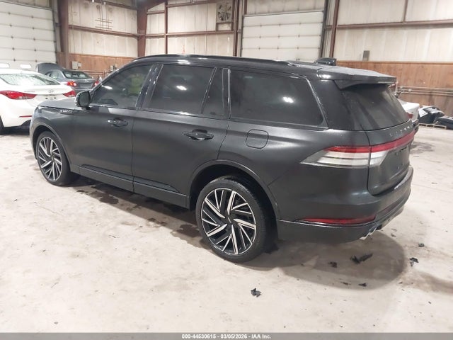 Lincoln Aviator Black Label 2025 5LM5J9XC7SGL20197 Image 3