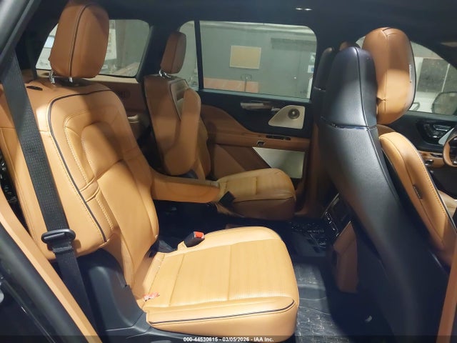 Lincoln Aviator Black Label 2025 5LM5J9XC7SGL20197 Image 8