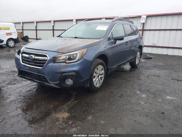 Subaru Outback 2.5i Premium 2018 4S4BSAHC0J3211136 Image 2