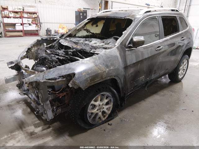 Jeep Cherokee Latitude 2014 1C4PJMCB3EW227980 Image 2