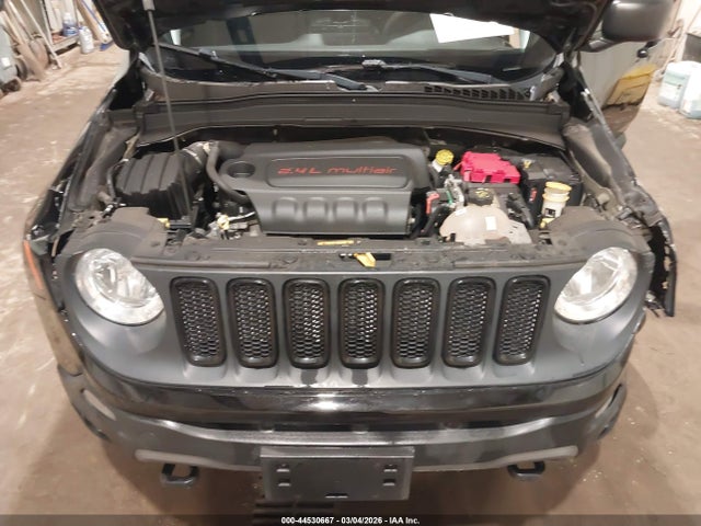 44530667 :رقم المزاد ، ZACCJBAB2JPH59380 vin ، 2018 Jeep Renegade Upland Edition 4x4 مزاد بيع