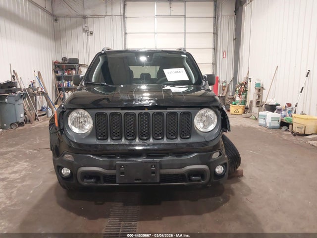 44530667 :رقم المزاد ، ZACCJBAB2JPH59380 vin ، 2018 Jeep Renegade Upland Edition 4x4 مزاد بيع