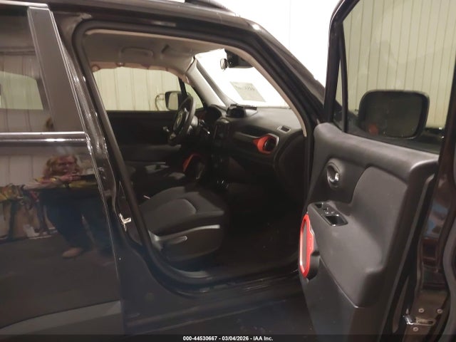 44530667 :رقم المزاد ، ZACCJBAB2JPH59380 vin ، 2018 Jeep Renegade Upland Edition 4x4 مزاد بيع
