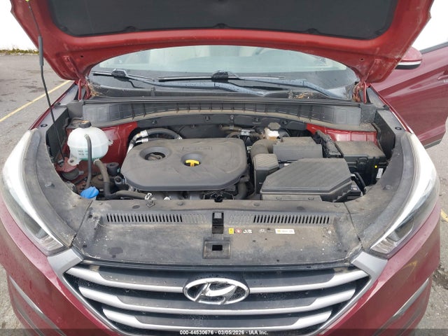 KM8J33A48HU473112 Hyundai Tucson Se Plus