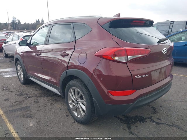 KM8J33A48HU473112 Hyundai Tucson Se Plus