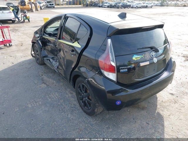 JTDKDTB36G1120590 Toyota Prius C Persona Series