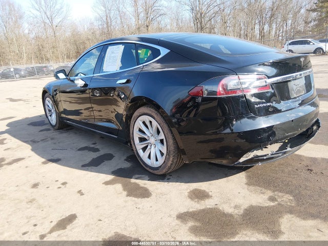 2017 TESLA MODEL S 5YJSA1E10HF210494 Photo 2