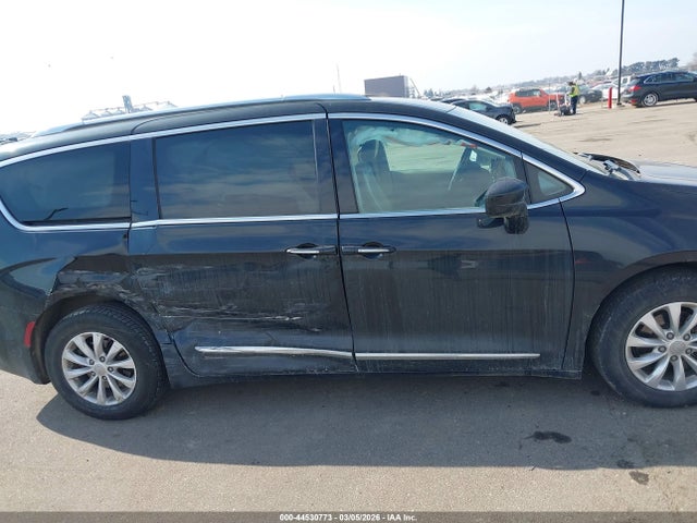 Aukcja sprzedaży 2018 Chrysler Pacifica Touring L, vin: 2C4RC1BG0JR149126, numer aukcji: 44530773