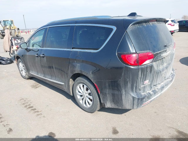 Auction sale of the 2018 Chrysler Pacifica Touring L, vin: 2C4RC1BG0JR149126, lot number: 44530773