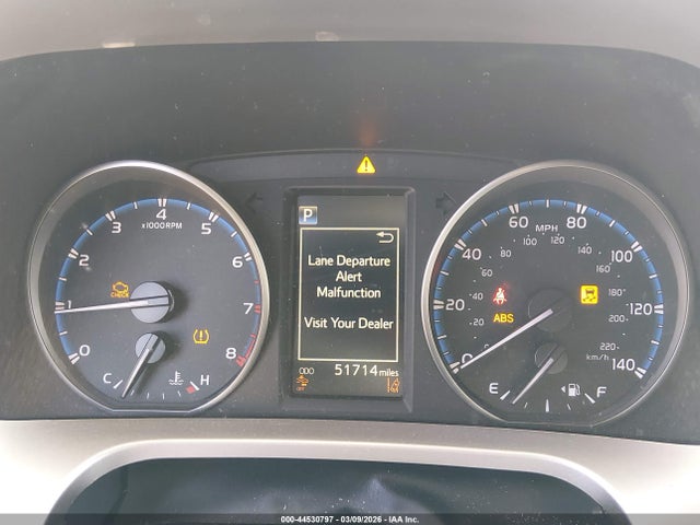 JTMZFREV8JJ753429 Toyota RAV4 LE