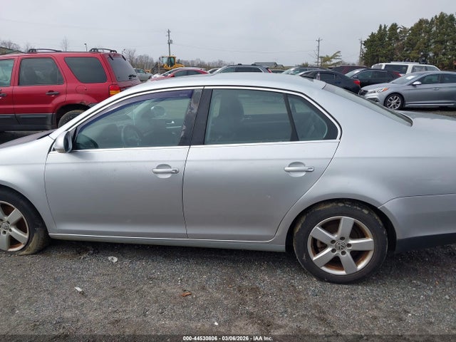 44530806 :رقم المزاد ، 3VWRZ71K08M090312 vin ، 2008 Volkswagen Jetta Se مزاد بيع