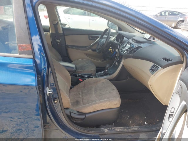 Продажа на аукционе авто 2016 Hyundai Elantra Se, vin: KMHDH4AE0GU621104, номер лота: 44530858
