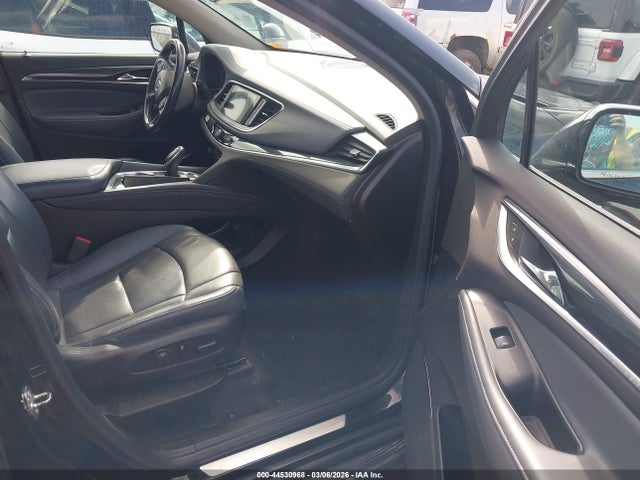 44530968 :رقم المزاد ، 5GAEVBKW2JJ181328 vin ، 2018 Buick Enclave Premium مزاد بيع