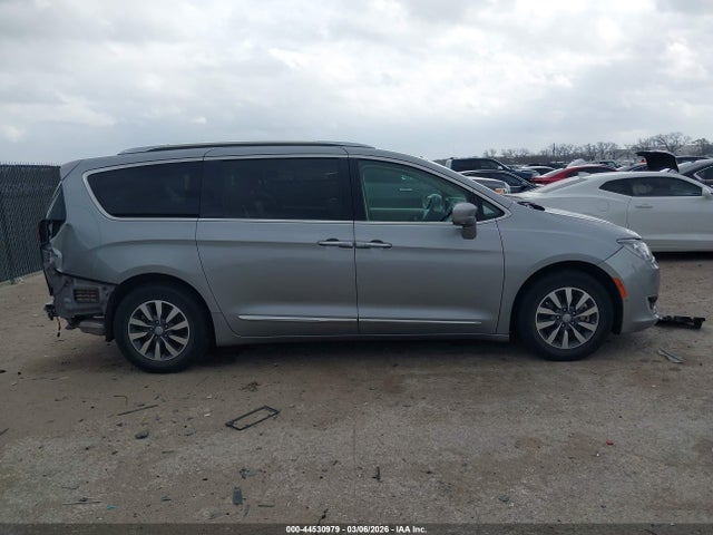 Продаж на аукціоні авто 2020 Chrysler Pacifica Touring L Plus, vin: 2C4RC1EG1LR217545, номер лоту: 44530979