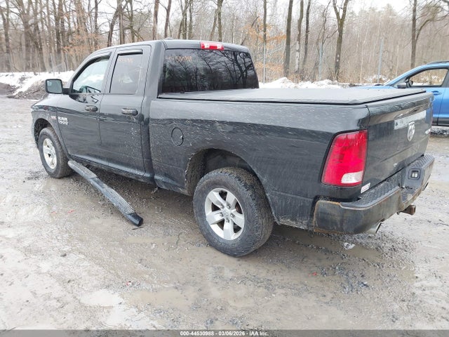 2017 RAM 1500 1C6RR7FT5HS840015 Photo 2