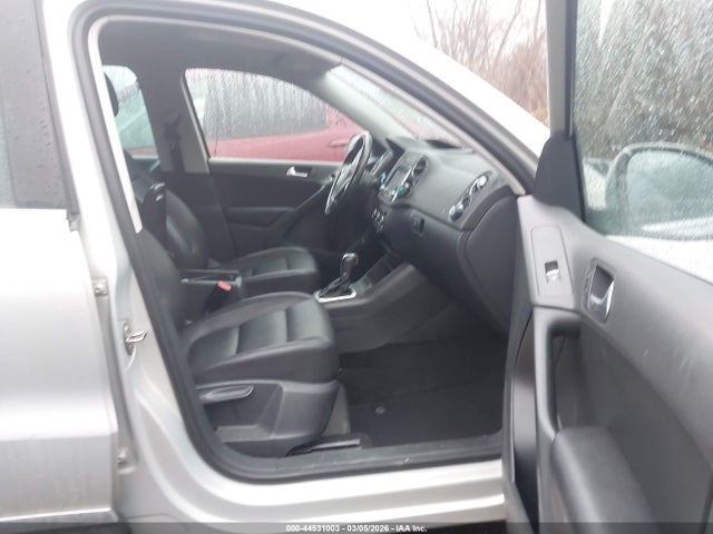 44531003 :رقم المزاد ، WVGAV7AX2CW534074 vin ، 2012 Volkswagen Tiguan Se مزاد بيع
