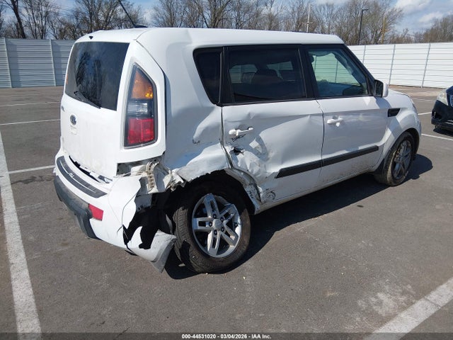 44531020 :رقم المزاد ، KNDJT2A29B7717403 vin ، 2011 Kia Soul + مزاد بيع