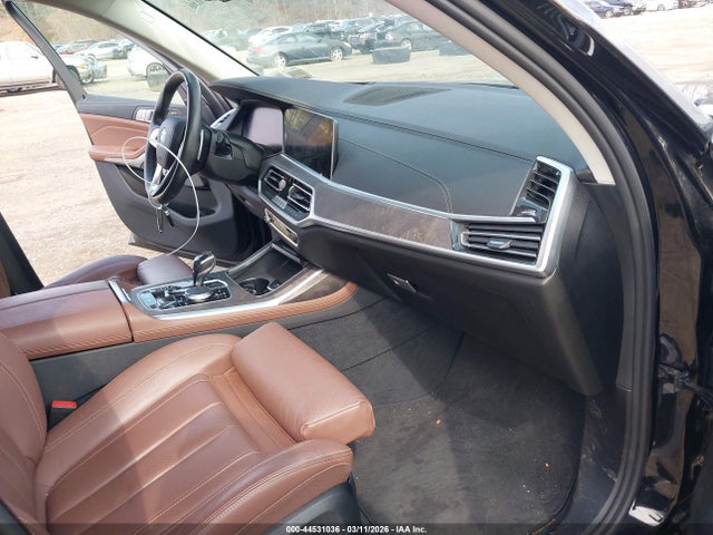 44531036 :رقم المزاد ، 5UXCW2C05M9F51708 vin ، 2021 Bmw X7 Xdrive40i مزاد بيع