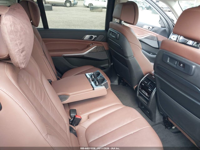 44531036 :رقم المزاد ، 5UXCW2C05M9F51708 vin ، 2021 Bmw X7 Xdrive40i مزاد بيع