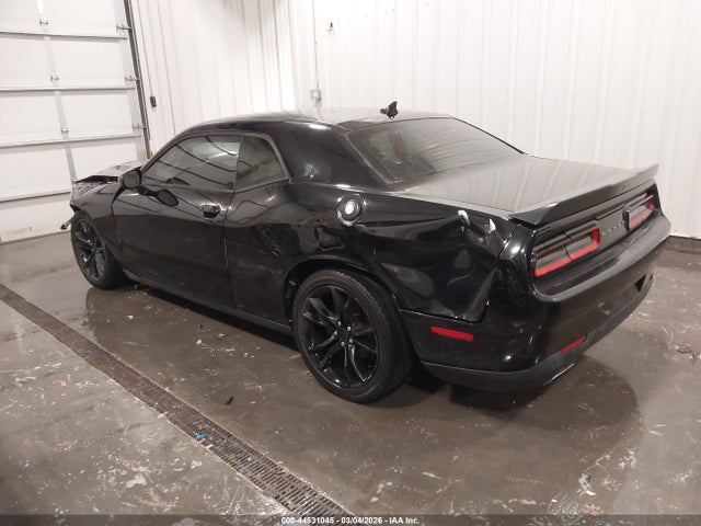 44531045 :رقم المزاد ، 2C3CDZAG7GH301361 vin ، 2016 Dodge Challenger Sxt Plus مزاد بيع