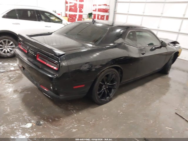 44531045 :رقم المزاد ، 2C3CDZAG7GH301361 vin ، 2016 Dodge Challenger Sxt Plus مزاد بيع