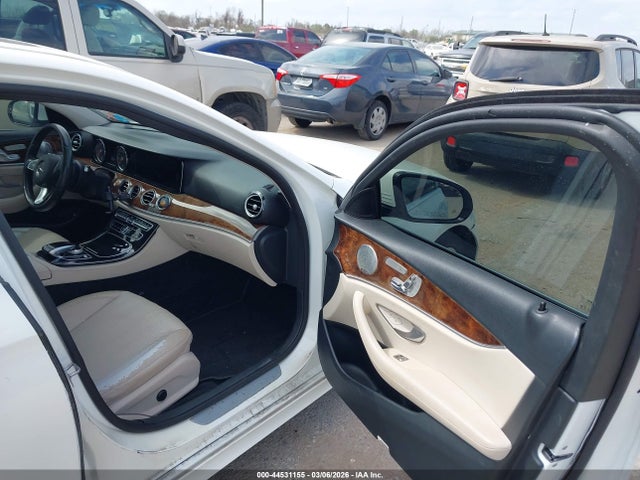 2017 MERCEDES-BENZ E 300 WDDZF4JB6HA074144 Photo 4