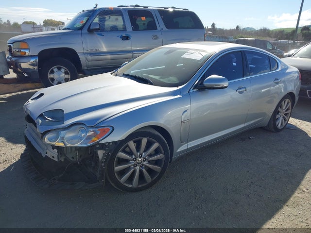 2011 JAGUAR XF SAJWA0GB4BLR81497 Photo 1