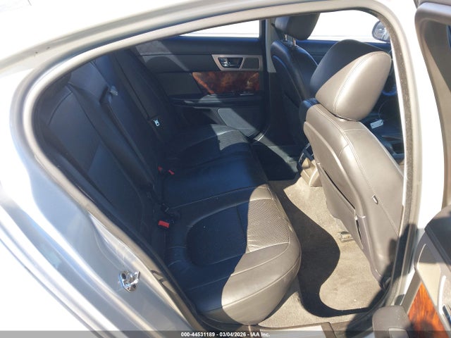 2011 JAGUAR XF SAJWA0GB4BLR81497 Photo 7