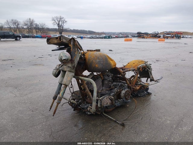 2010 HARLEY-DAVIDSON FLHTK 1HD1KEM13AB616973 Photo 1