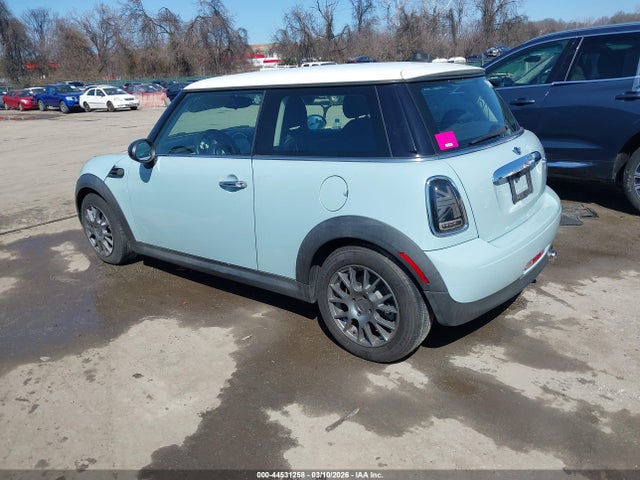 2013 MINI HARDTOP WMWSU3C53DT686431 Photo 2