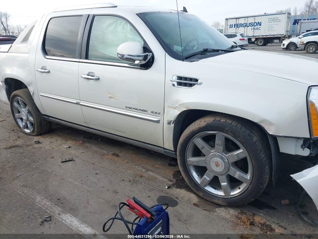 2013 Cadillac Escalade Ext Premium მანქანა იყიდება აუქციონზე, vin: 3GYT4NEF5DG206891, აუქციონის ნომერი: 44531296