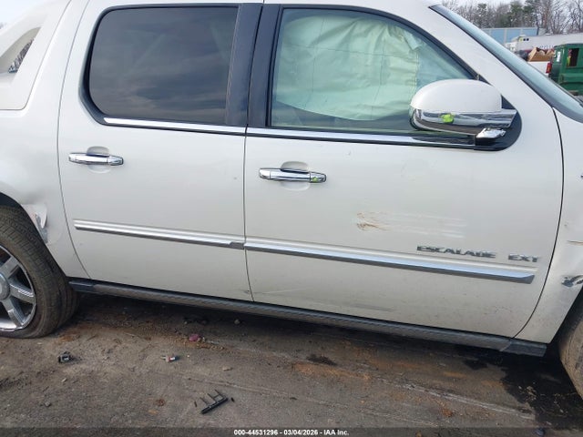 2013 Cadillac Escalade Ext Premium მანქანა იყიდება აუქციონზე, vin: 3GYT4NEF5DG206891, აუქციონის ნომერი: 44531296