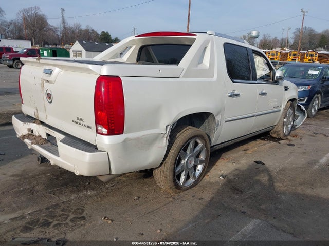 2013 CADILLAC ESCALADE EXT 3GYT4NEF5DG206891 Photo 3