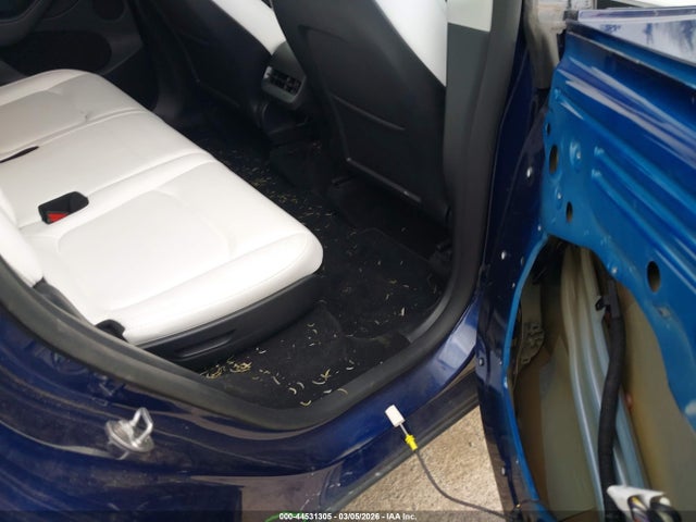 2023 Tesla Model Y Awd/long Range Dual Motor All-wheel Drive მანქანა იყიდება აუქციონზე, vin: 7SAYGAEE7PF756271, აუქციონის ნომერი: 44531305