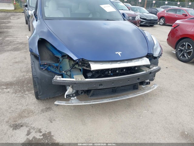 2023 Tesla Model Y Awd/long Range Dual Motor All-wheel Drive მანქანა იყიდება აუქციონზე, vin: 7SAYGAEE7PF756271, აუქციონის ნომერი: 44531305
