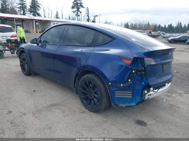 2023 Tesla Model Y Awd/long Range Dual Motor All-wheel Drive მანქანა იყიდება აუქციონზე, vin: 7SAYGAEE7PF756271, აუქციონის ნომერი: 44531305