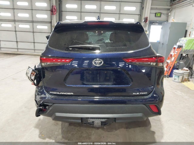 Toyota Highlander Xle 2021 5TDHZRBH3MS556287 Image 16