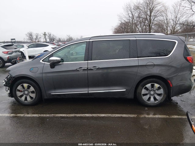Продажа на аукционе авто 2017 Chrysler Pacifica Hybrid Platinum, vin: 2C4RC1N76HR709771, номер лота: 44531345