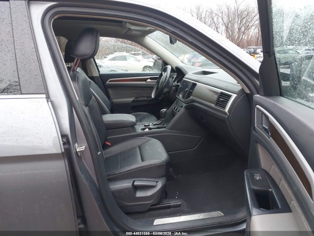 44531355 :رقم المزاد ، 1V2KR2CA6MC541877 vin ، 2021 Volkswagen Atlas 3.6l V6 Se W/technology مزاد بيع