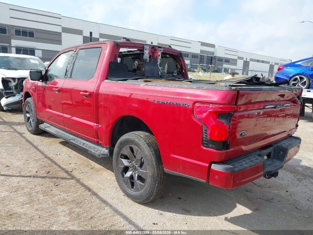 2022 FORD F-150 LIGHTNING 1FT6W1EV5NWG08698 Photo 2
