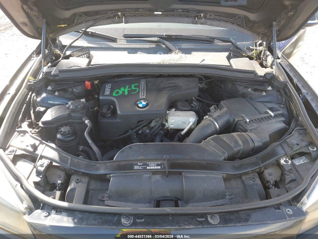 2014 BMW X1 WBAVL1C5XEVY16733 Photo 9