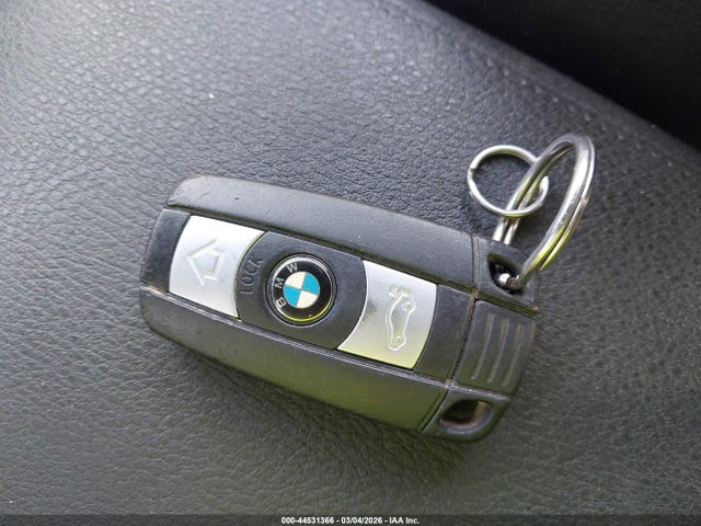 2014 BMW X1 WBAVL1C5XEVY16733 Photo 10